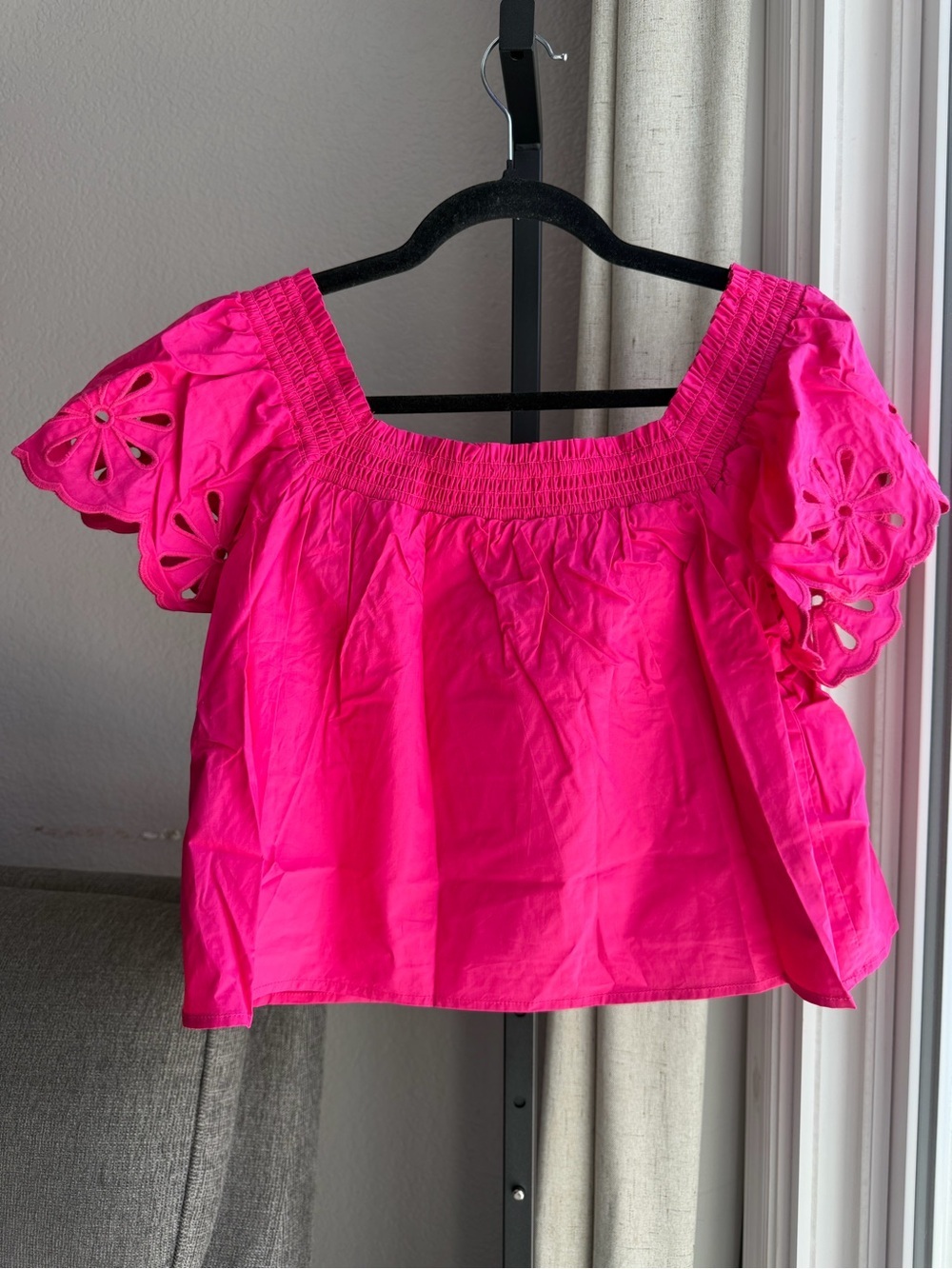 Hyacinth House Pink Eyelet-Sleeve Crop Top - Picture 4 of 9